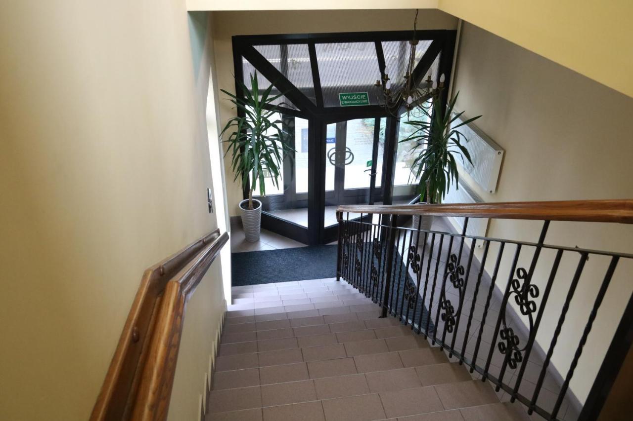 חויניצה Hotel Polonia מראה חיצוני תמונה